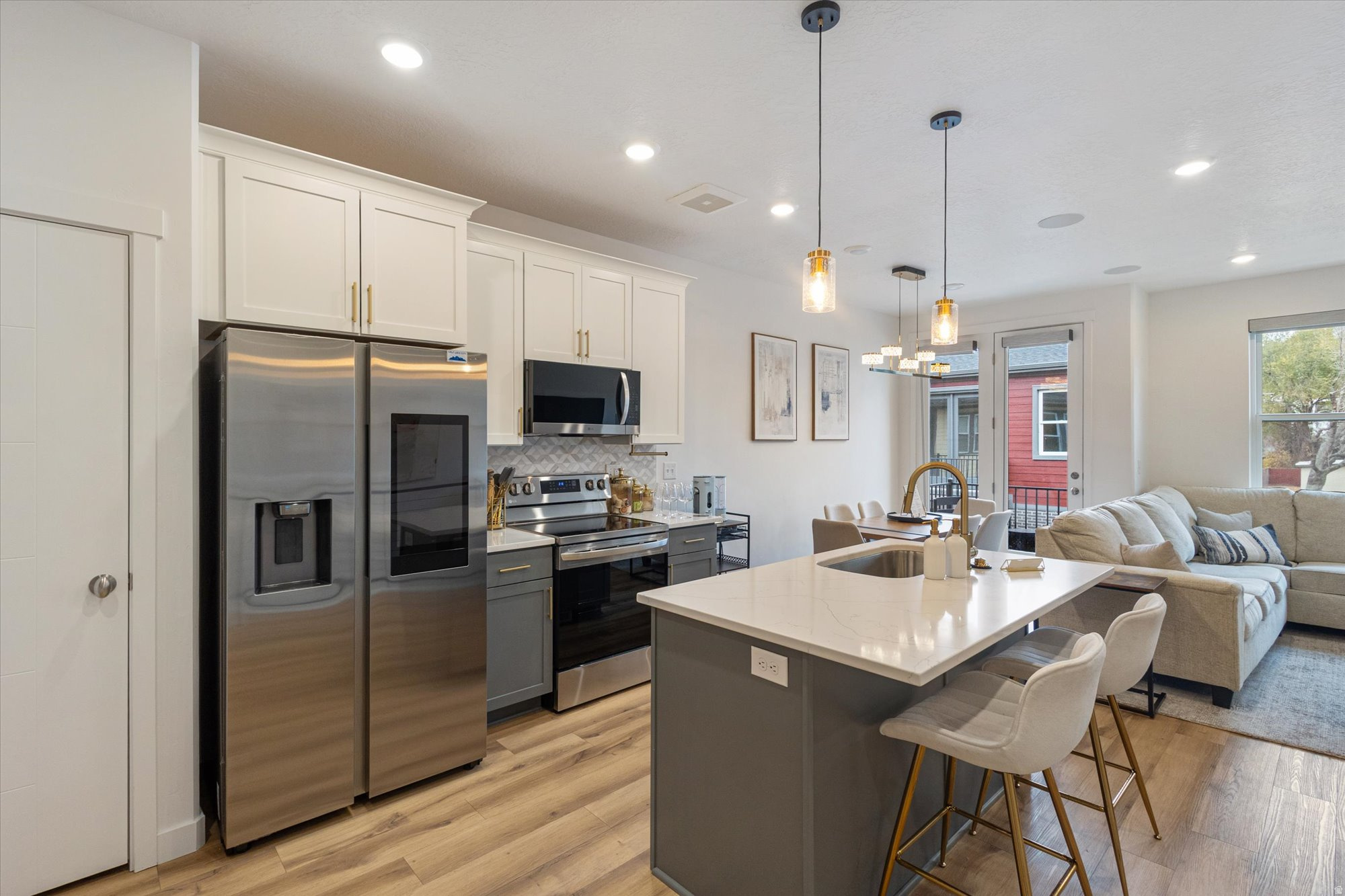 BISHOP PLACE - Residential