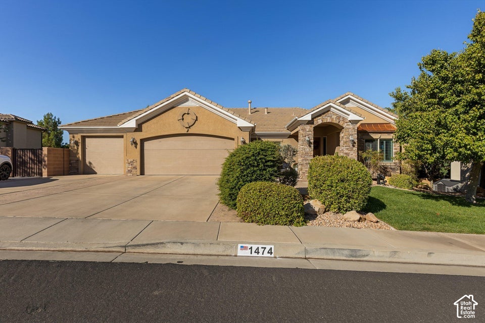 Photo of 1474 ROCKY RD, Saint George, UT 84790 (MLS # 2187489)