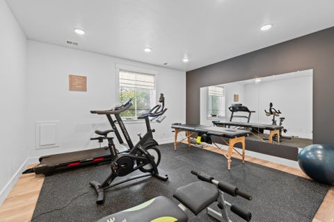 Tiny photo for 1623 S 200 E, Farmington, UT 84025 (MLS # 2163270)