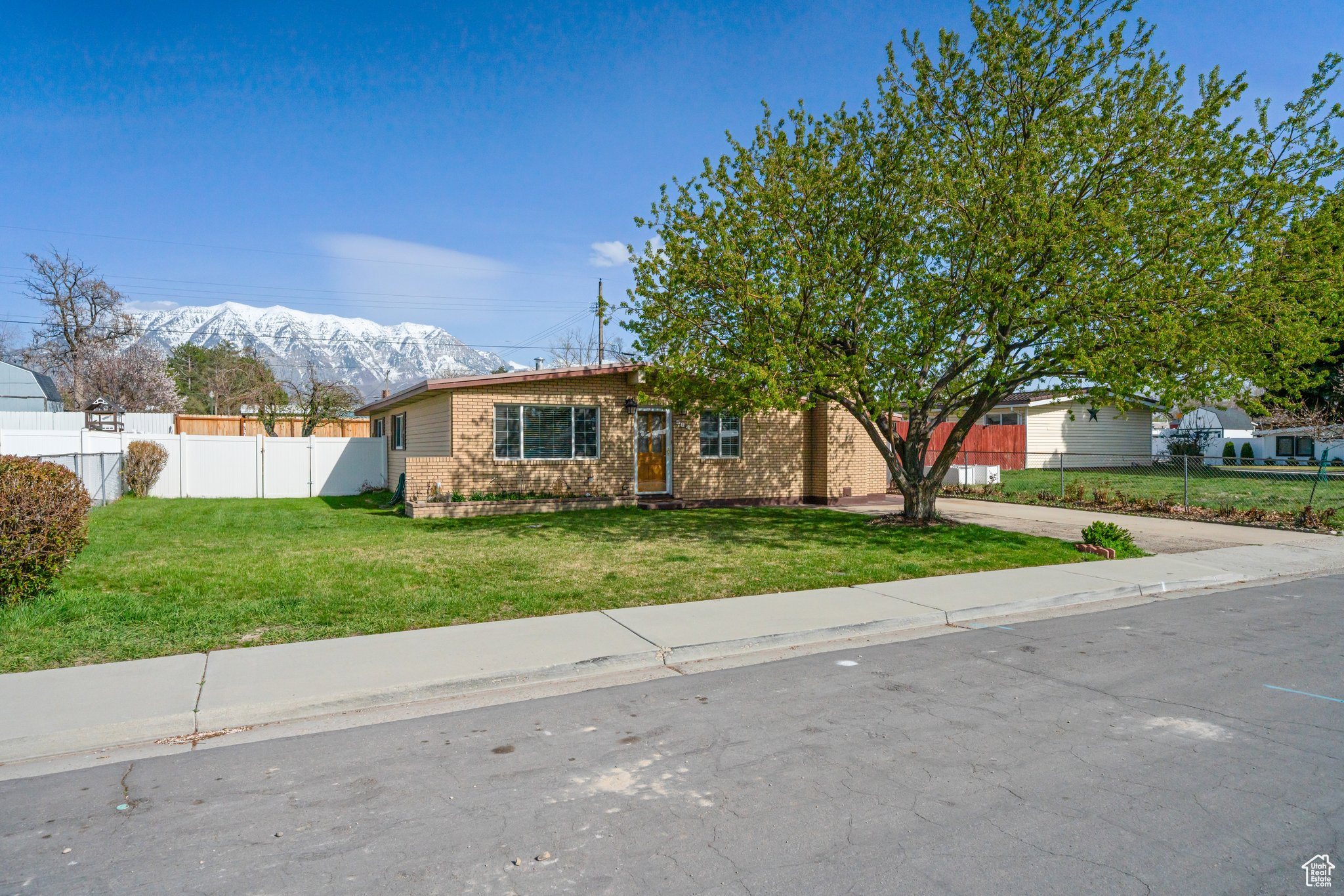 584 N 980, Orem, Utah image 2