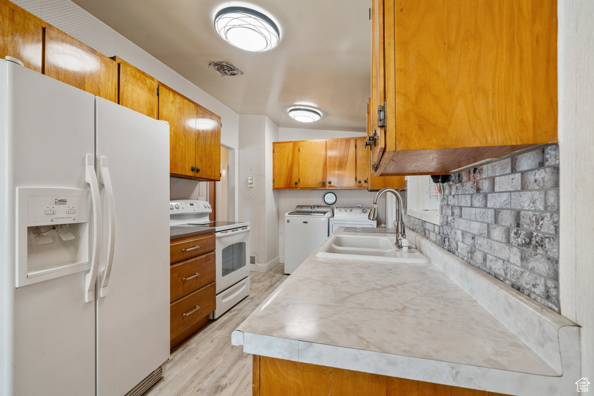 584 N 980, Orem, Utah image 8