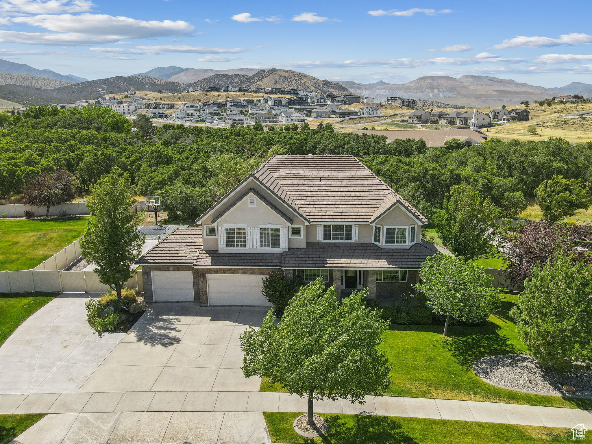 THE COVE AT HERRIMAN SPRINGS - Residential
