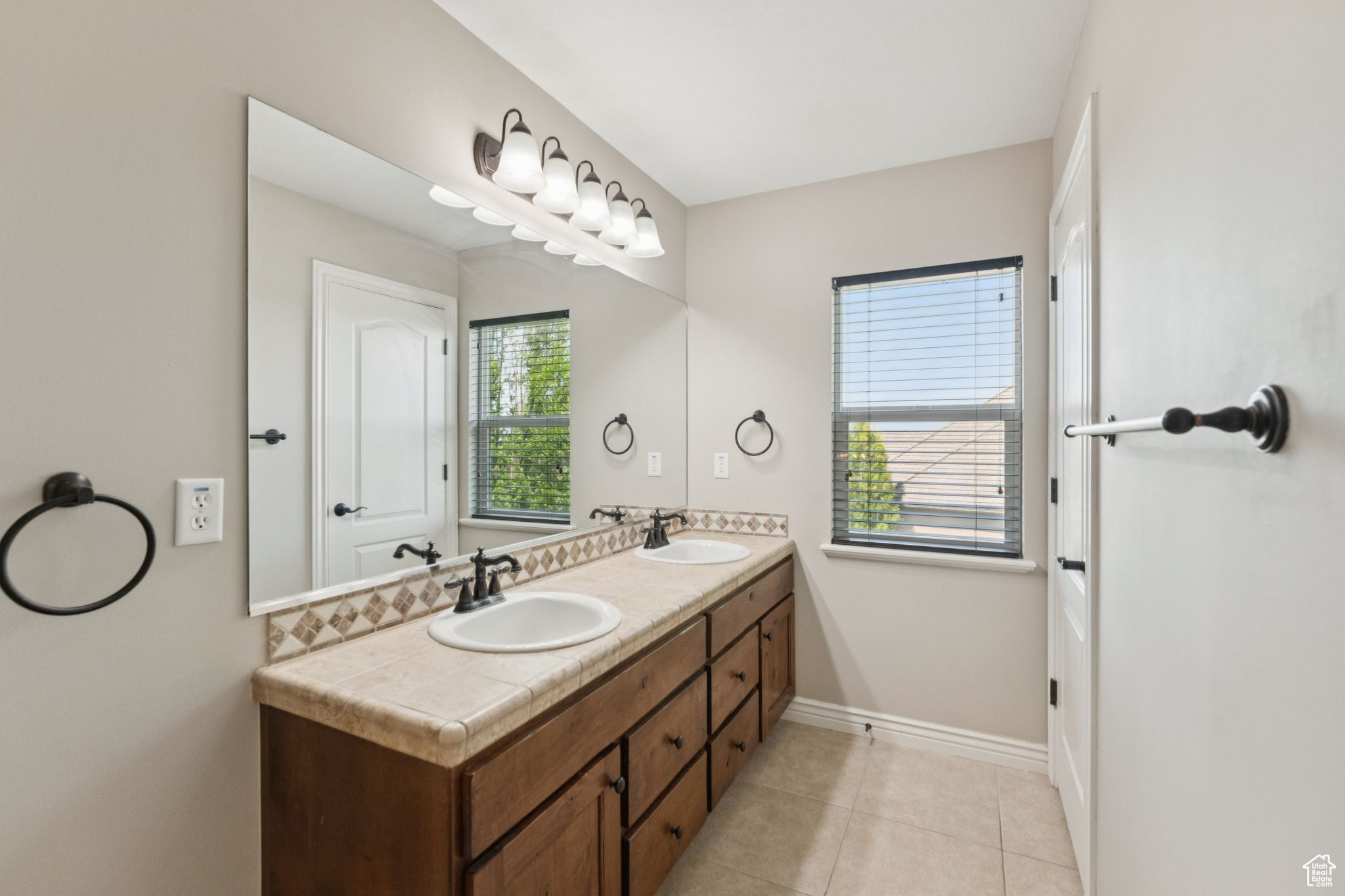 THE COVE AT HERRIMAN SPRINGS - Residential