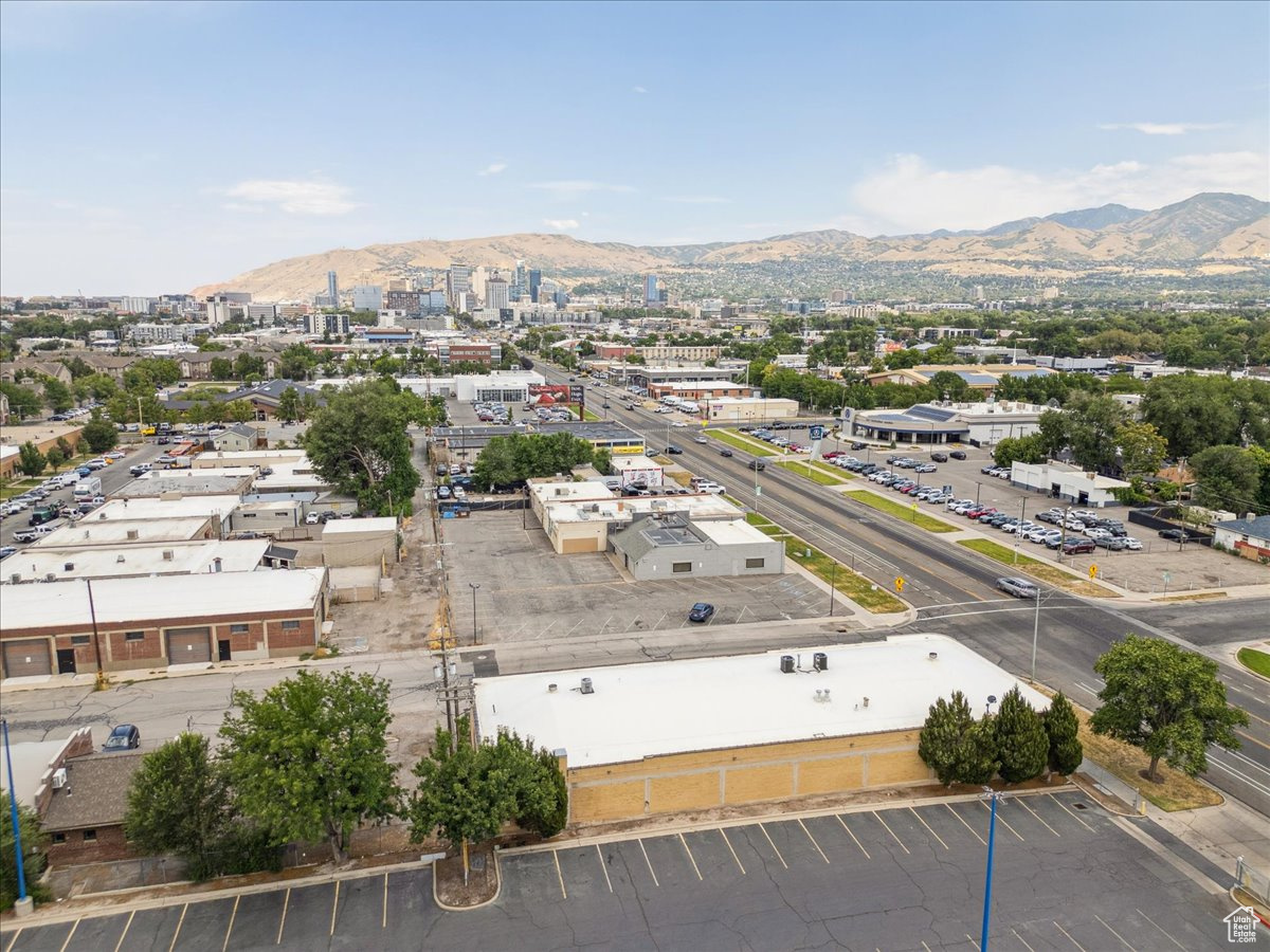 NORTH COLUMBIA - Commercial Sale