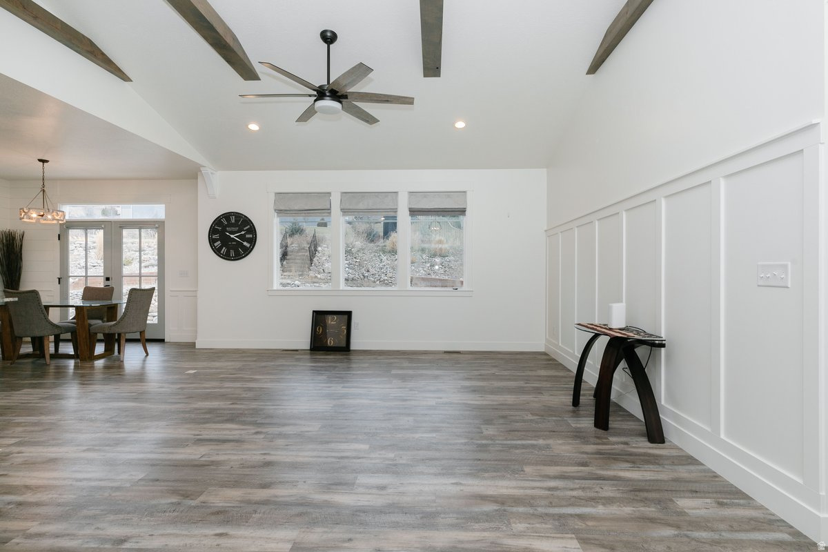 JUNIPER HOLLOW - Residential