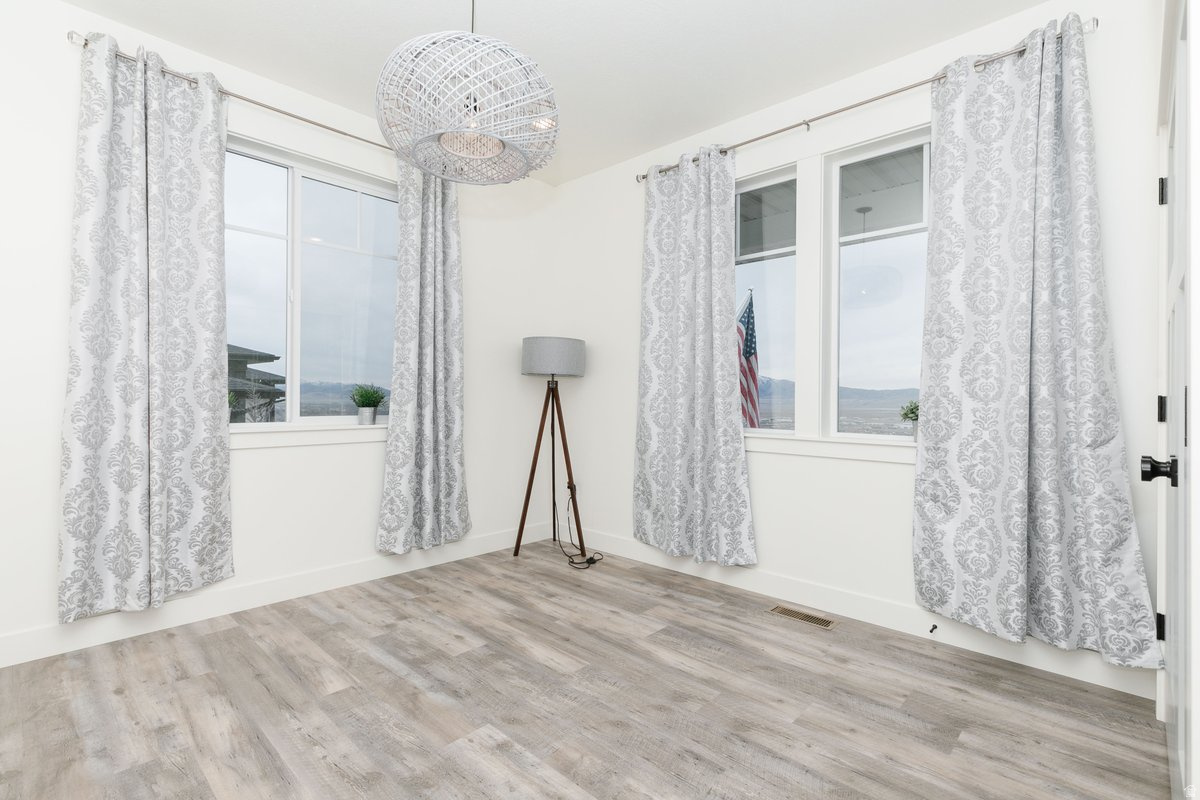 JUNIPER HOLLOW - Residential