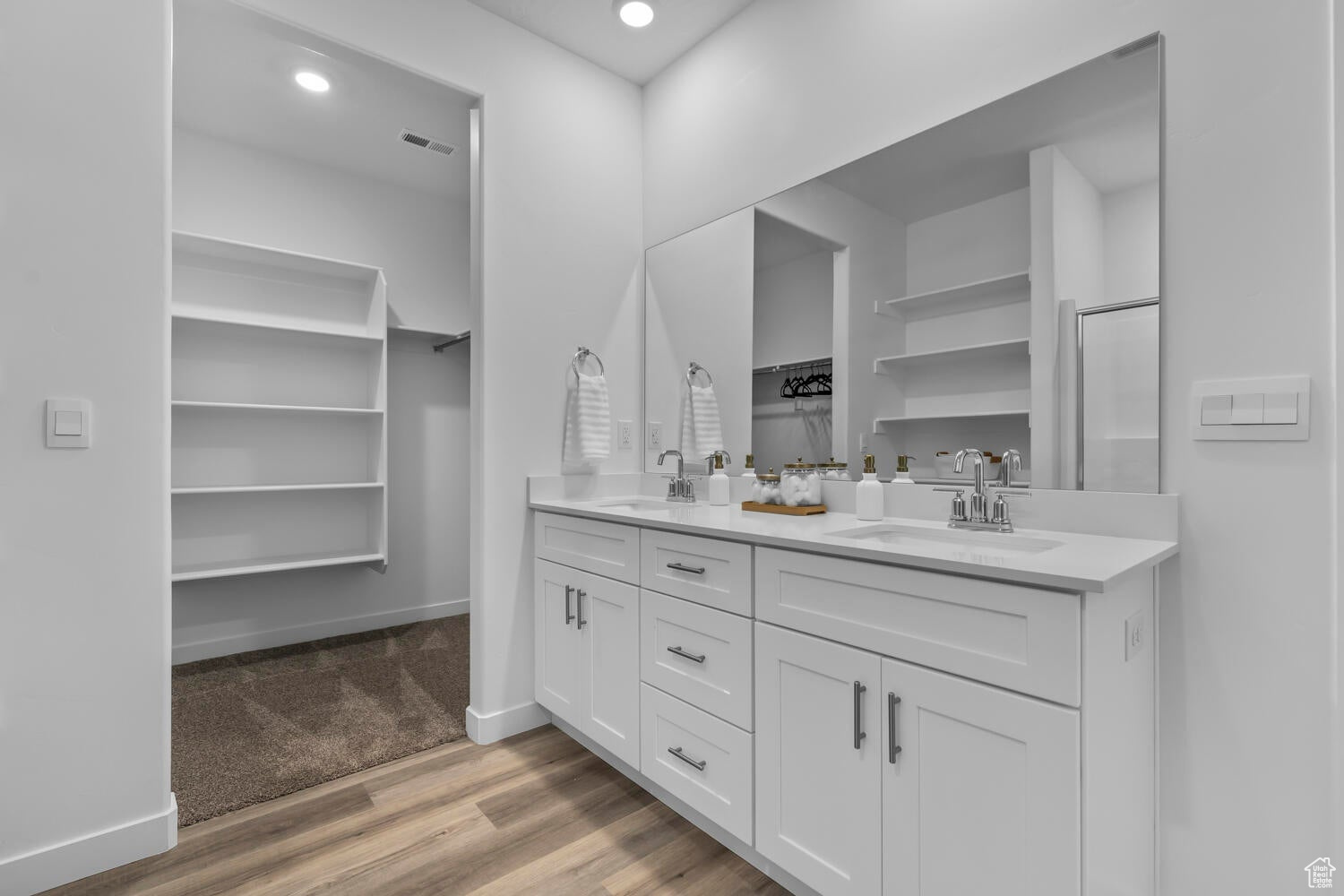 LONG VALLEY - Residential