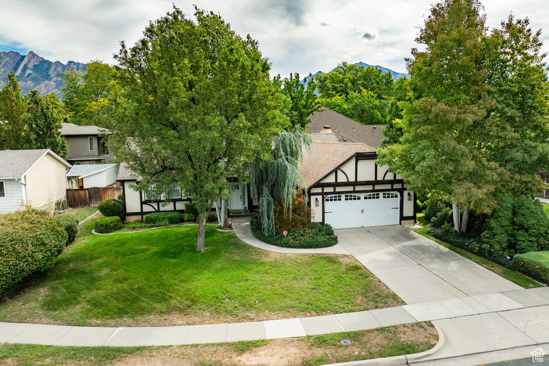 ROTHMOOR ESTATES - Residential