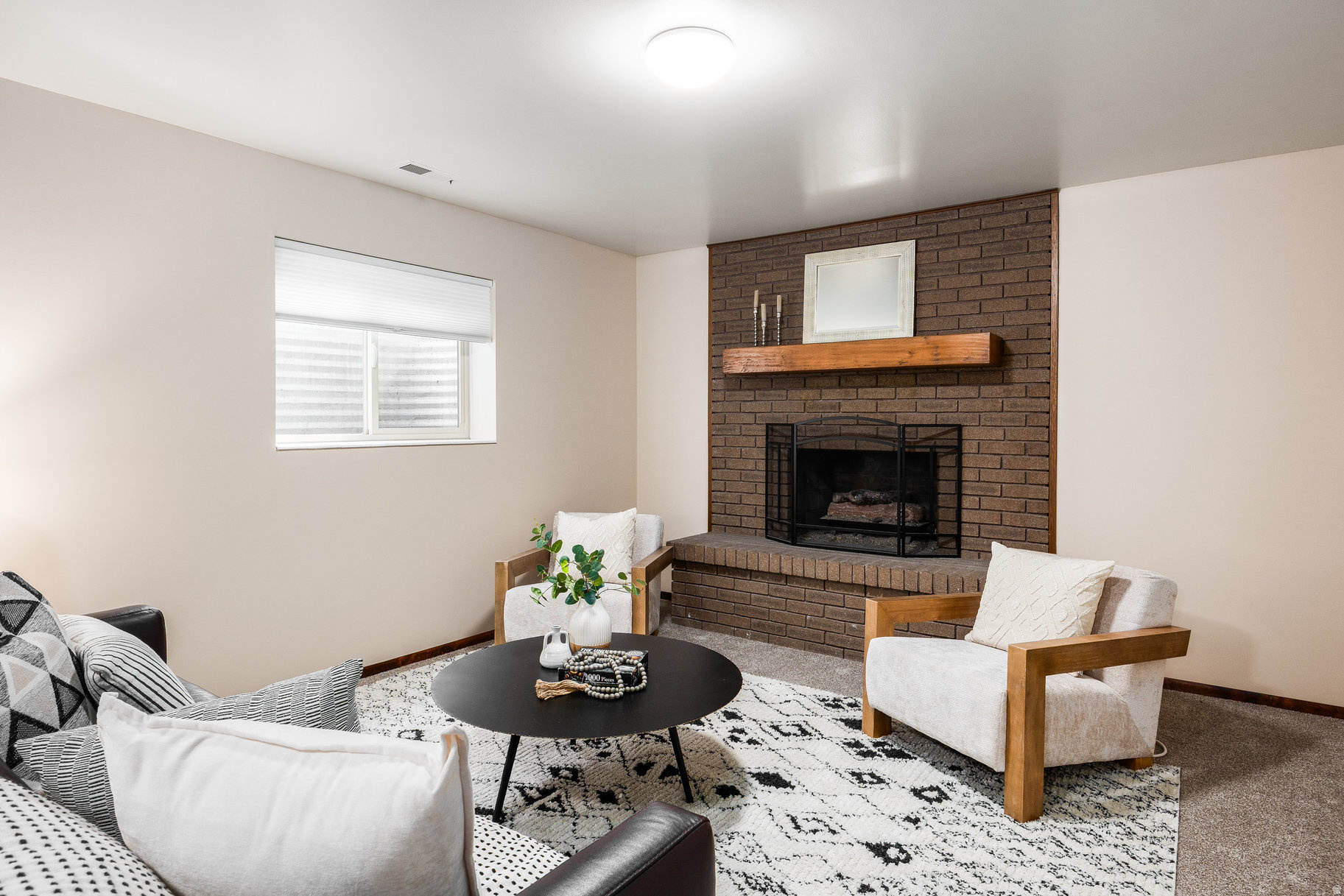 ROTHMOOR ESTATES - Residential