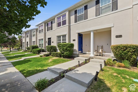 Townhouse For Sale - 10646 S Cave Run Ln<br/> South Jordan, UT 84009