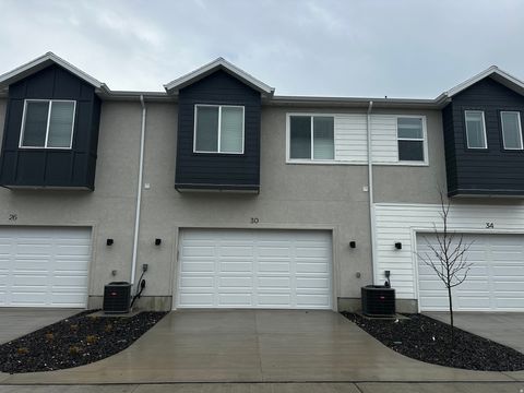 Tiny photo for 30 S MOONLIT RD, Mapleton, UT 84664 (MLS # 2128975)