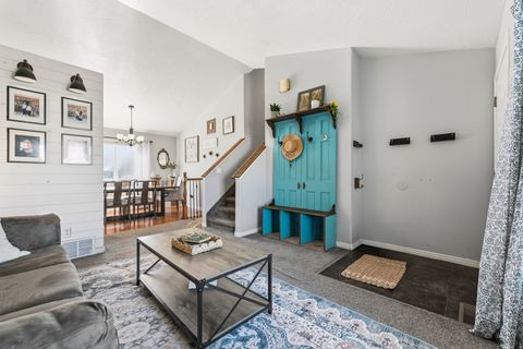 Tiny photo for 964 N 575 W, Clinton, UT 84015 (MLS # 2156383)
