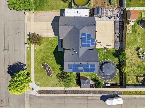 Tiny photo for 964 N 575 W, Clinton, UT 84015 (MLS # 2156383)