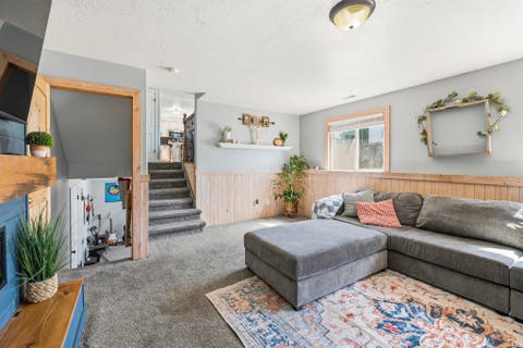 Tiny photo for 964 N 575 W, Clinton, UT 84015 (MLS # 2156383)