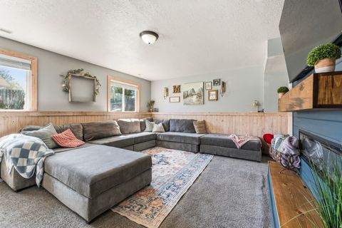 Tiny photo for 964 N 575 W, Clinton, UT 84015 (MLS # 2156383)
