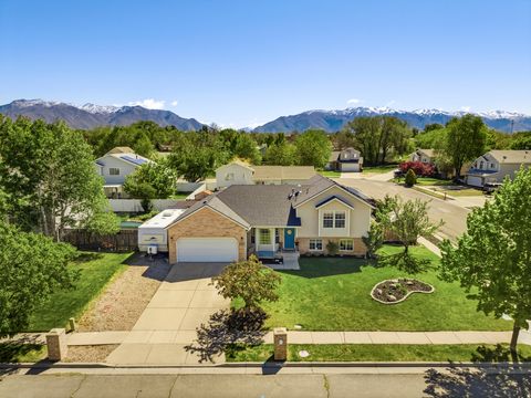 Tiny photo for 964 N 575 W, Clinton, UT 84015 (MLS # 2156383)