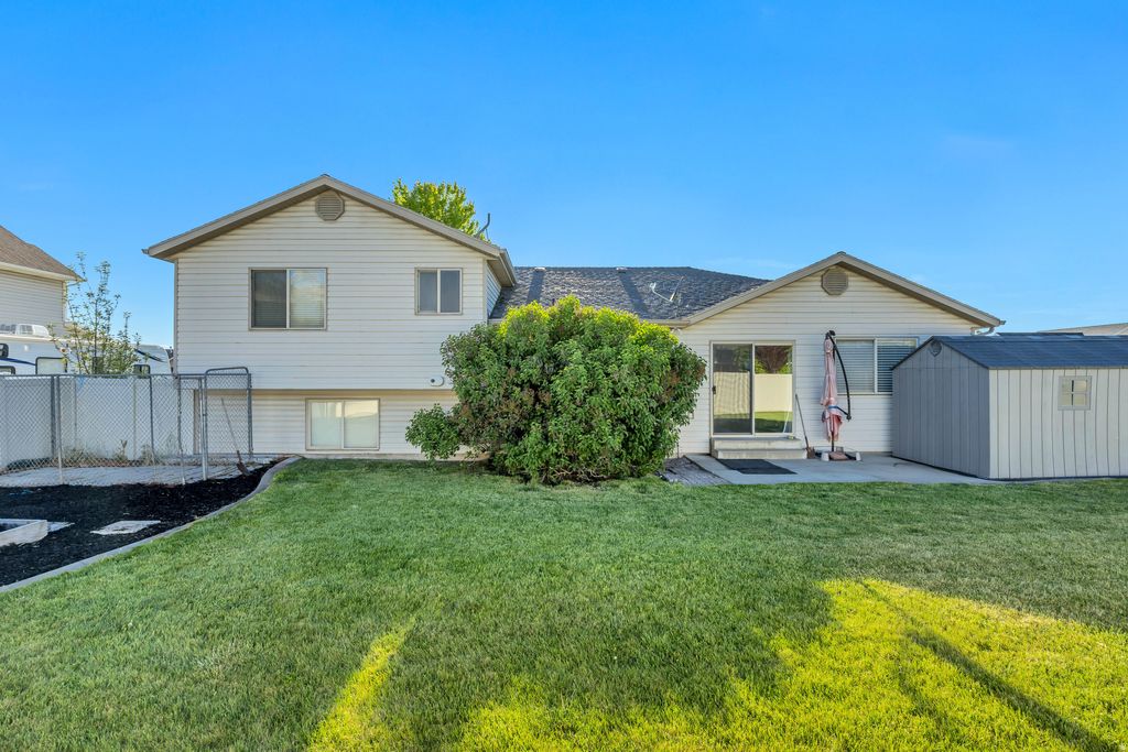 Photo of 1764 N 300 W, North Ogden, UT 84414 (MLS # 2155985)