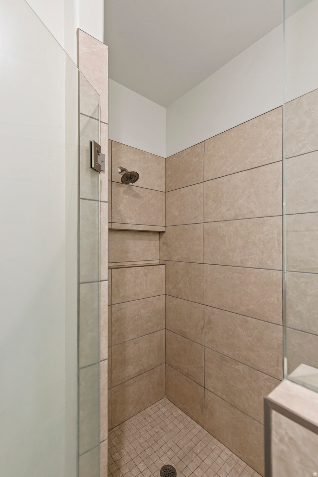 CECITA CREST AT DIVARIO PH 1 - Residential