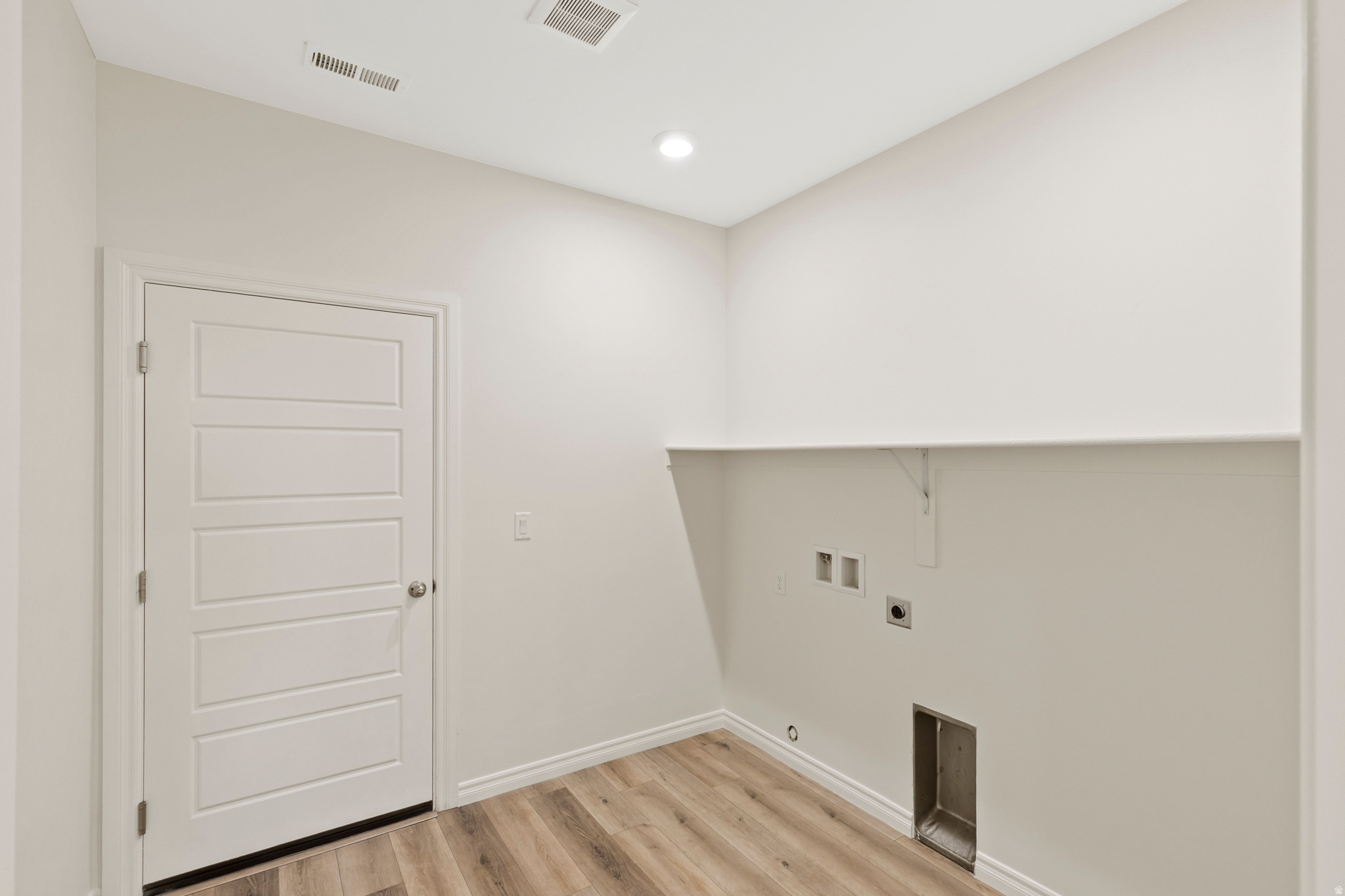 CECITA CREST AT DIVARIO PH 1 - Residential