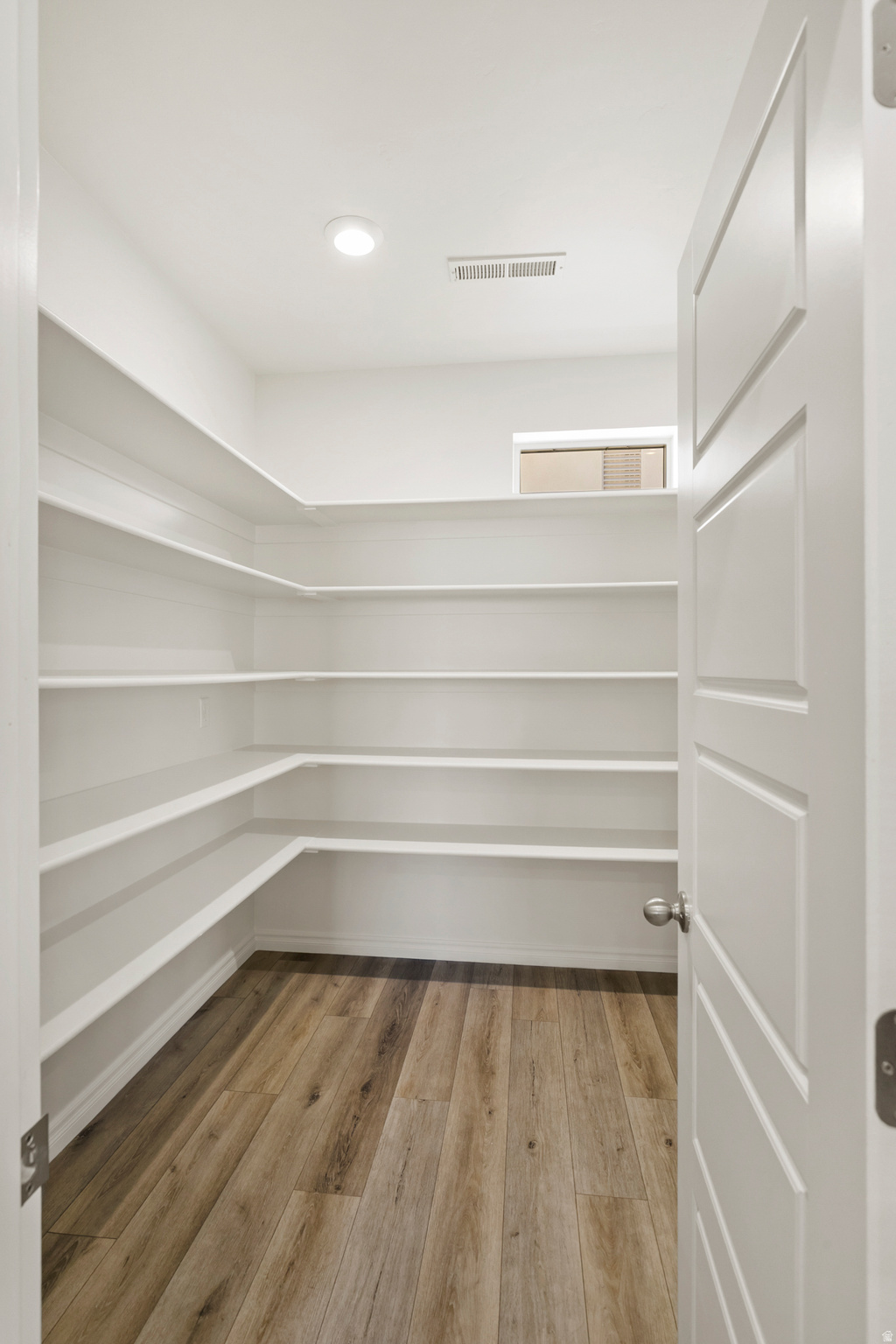 CECITA CREST AT DIVARIO PH 1 - Residential