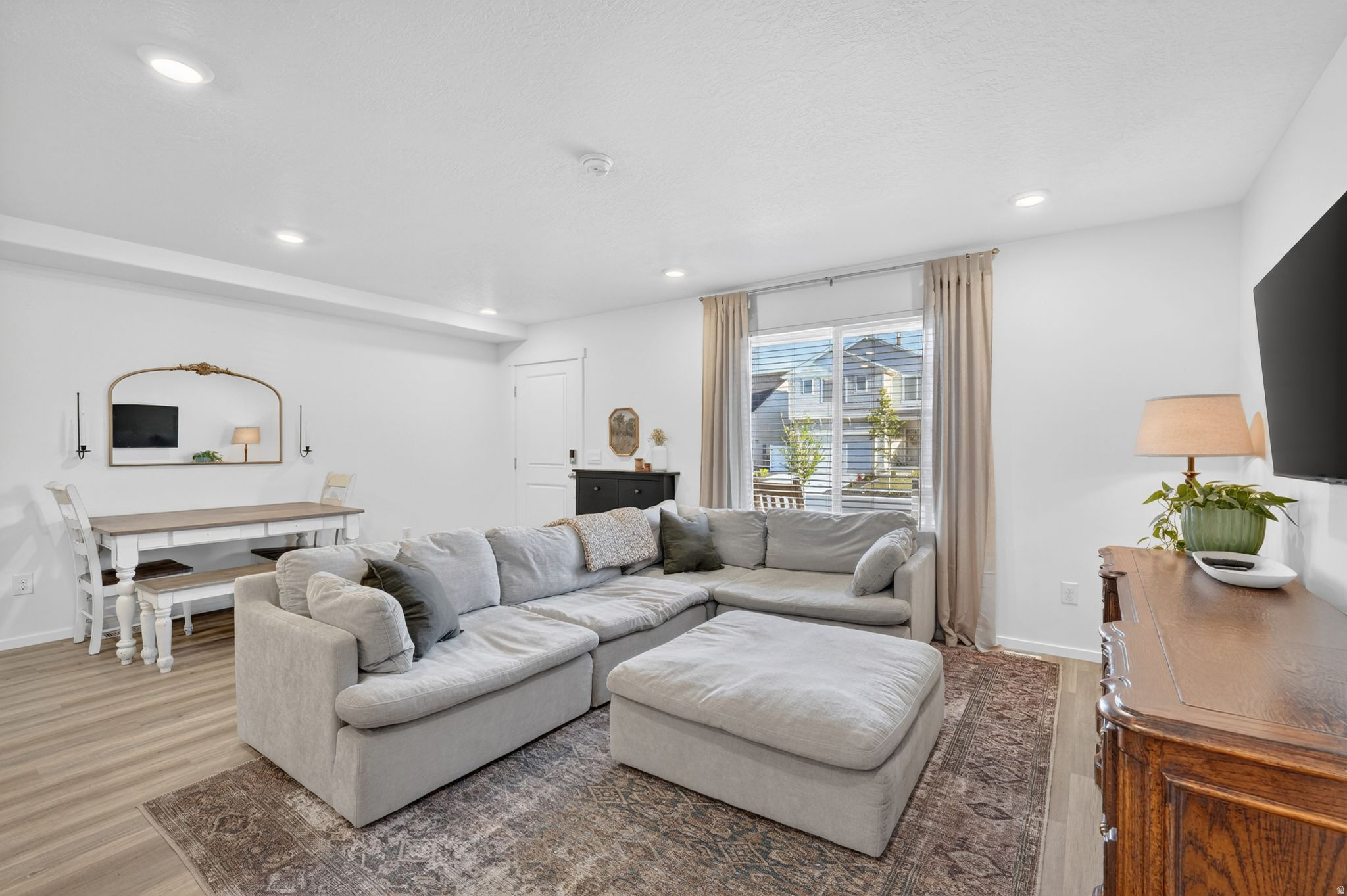 QUIET VALLEY - Residential