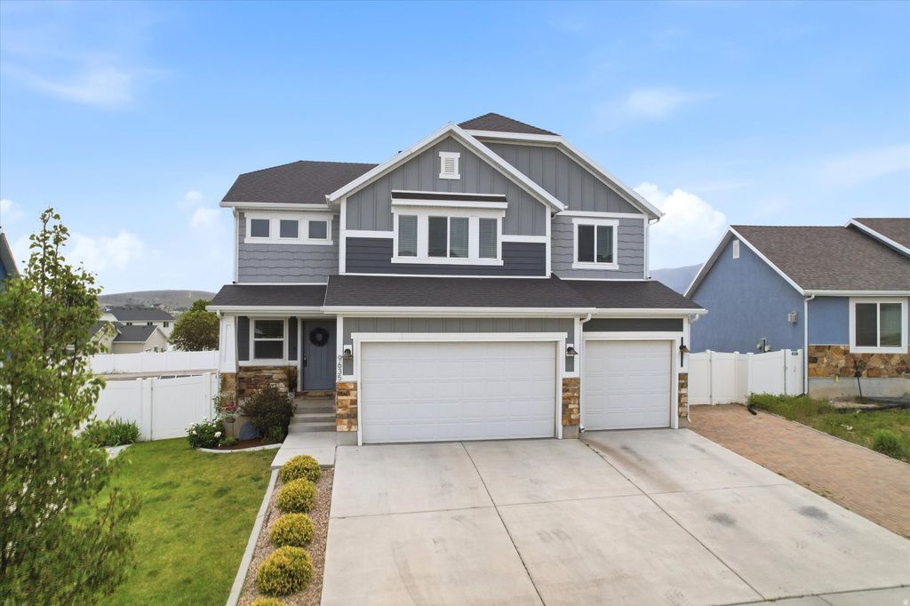Photo of 9635 N BRIDGE ST, Eagle Mountain, UT 84005 (MLS # 2157953)