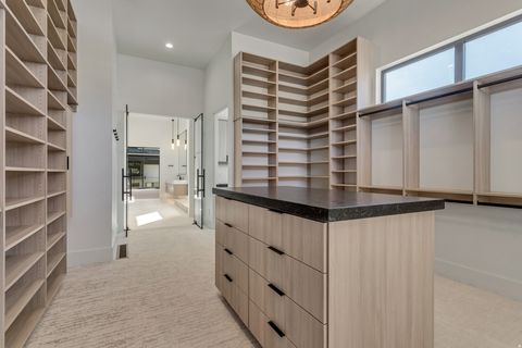 Tiny photo for 10939 S VIA ENCANTADA WAY, South Jordan, UT 84095 (MLS # 2141560)