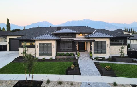 Photo of 10939 S VIA ENCANTADA WAY, South Jordan, UT 84095 (MLS # 2141560)