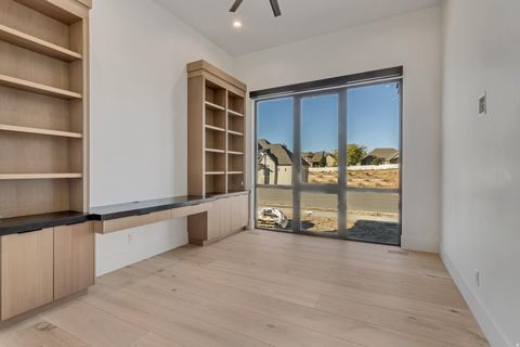 Tiny photo for 10939 S VIA ENCANTADA WAY, South Jordan, UT 84095 (MLS # 2141560)