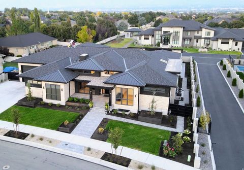 Tiny photo for 10939 S VIA ENCANTADA WAY, South Jordan, UT 84095 (MLS # 2141560)