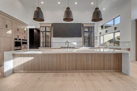 Tiny photo for 10939 S VIA ENCANTADA WAY, South Jordan, UT 84095 (MLS # 2141560)