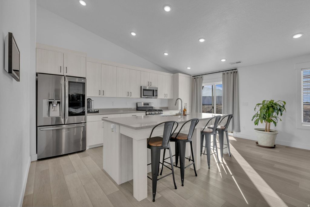 Photo of 340 S AMBER DR, Grantsville, UT 84029 (MLS # 2136033)