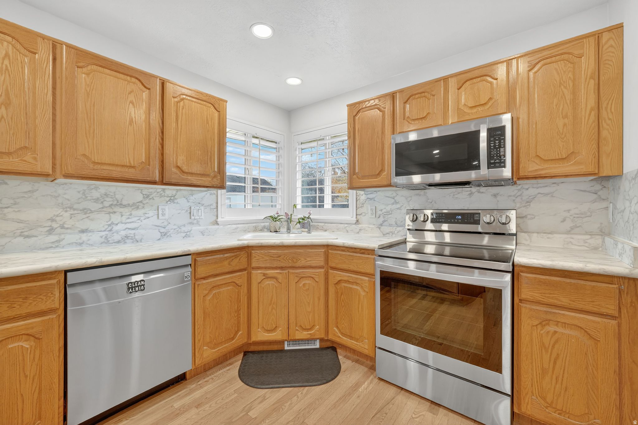 MEADOWS - Residential