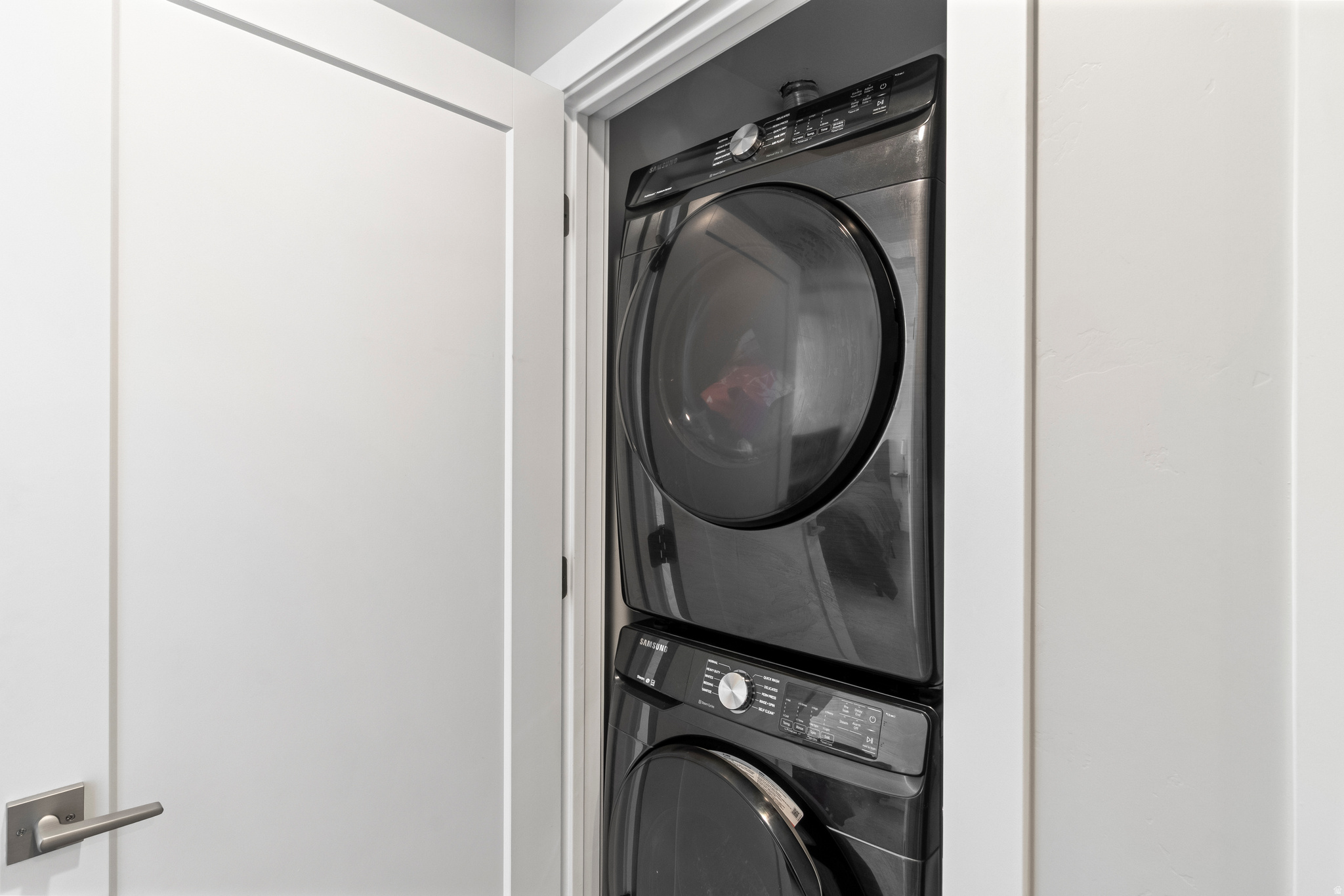 CREEKSIDE - Residential