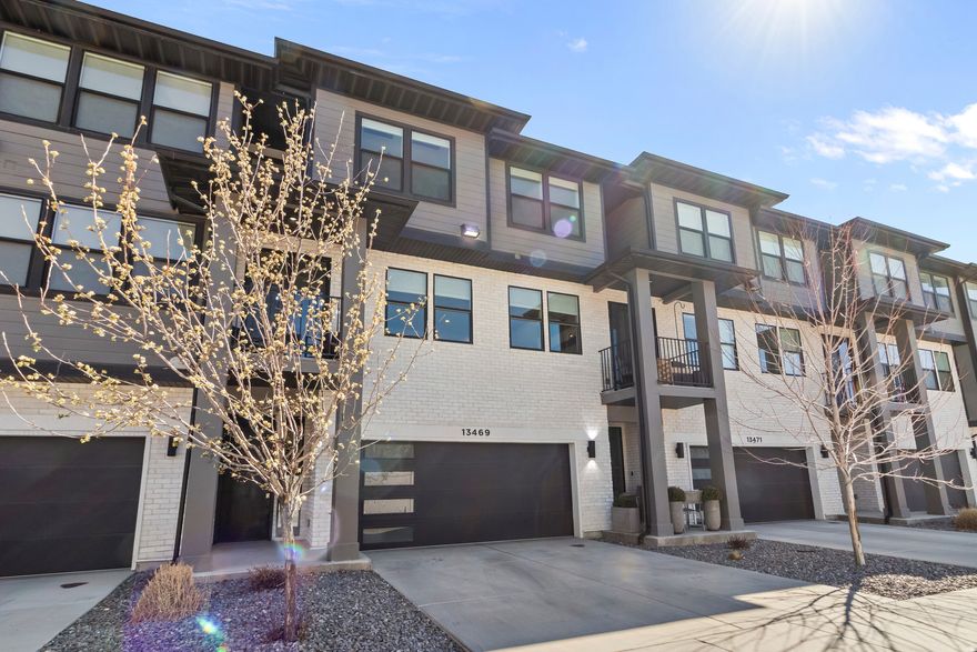 Rarely Available condo/townhome in Draper Built in 2020 with lots of upgrades. Smaller subdivision in quit area. Modern look and feel. White and Grey Brick and Stucco exterior with an open floor plan and tons of windows. This property will be a perfect primary residence or a perfect long or short term rental.