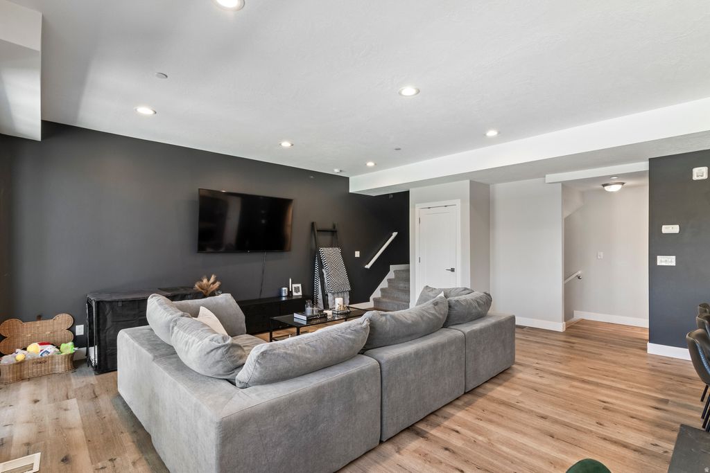 Photo of 13469 S MULE CREEK Cv E, Draper, UT 84020 (MLS # 2144749)