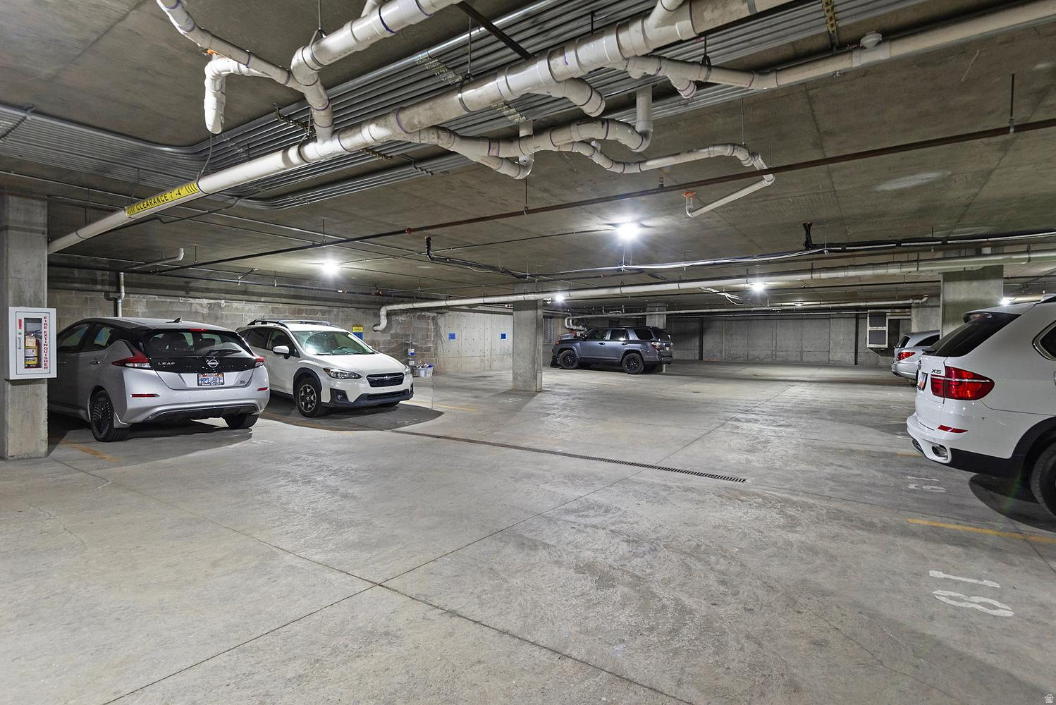 BROADWAY PARK LOFTS - Residential