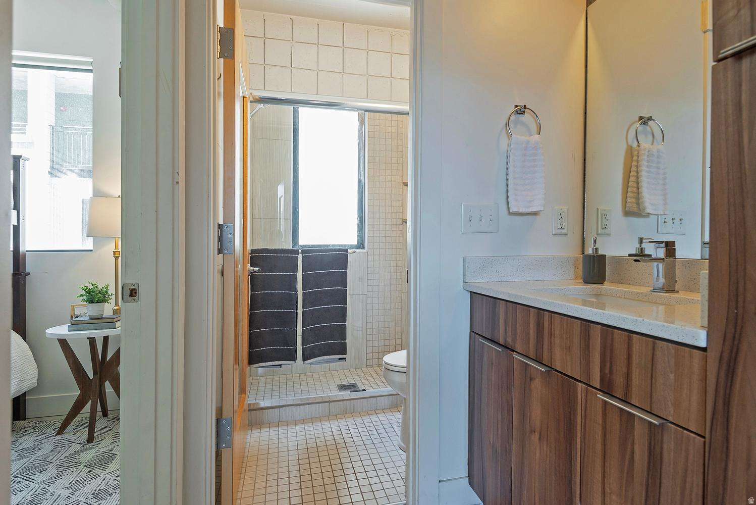 BROADWAY PARK LOFTS - Residential