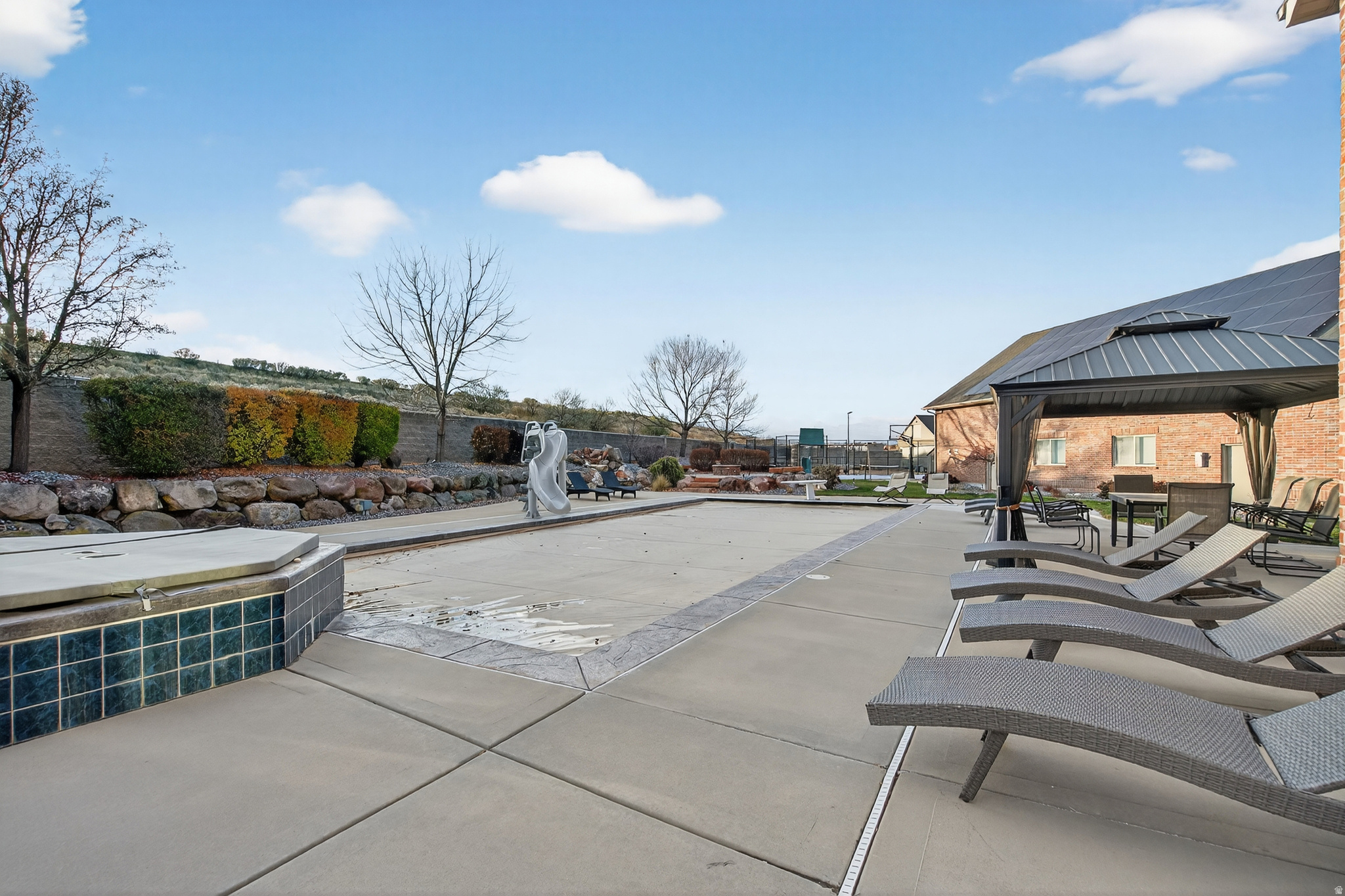 SCENIC RIDGE ESTATES - Residential