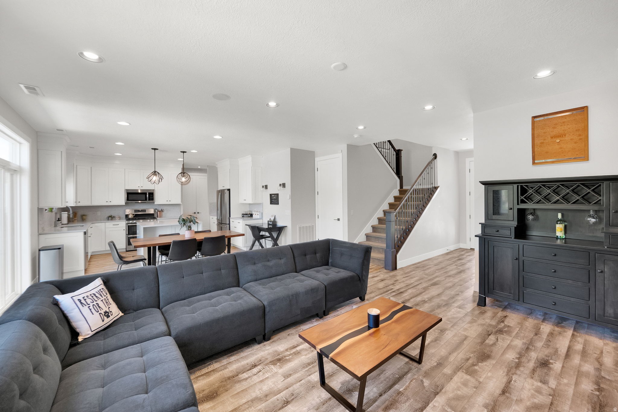 CRESTWOOD ESTATES - Residential