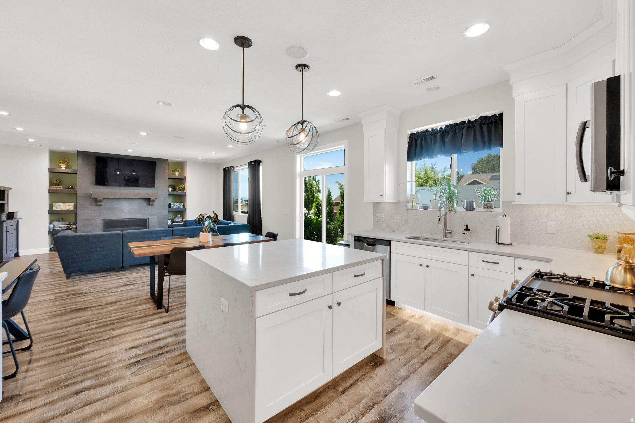 CRESTWOOD ESTATES - Residential