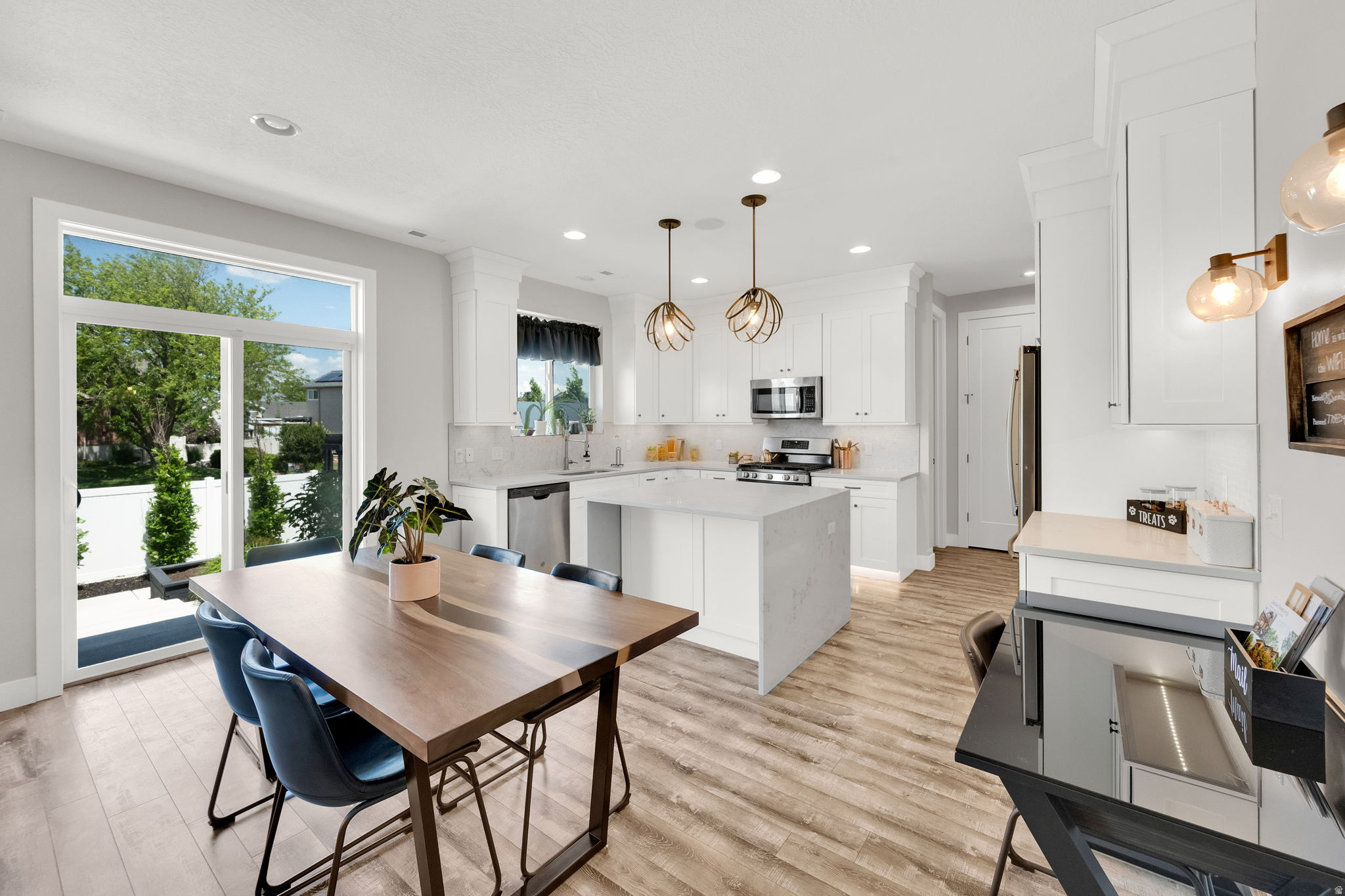 CRESTWOOD ESTATES - Residential