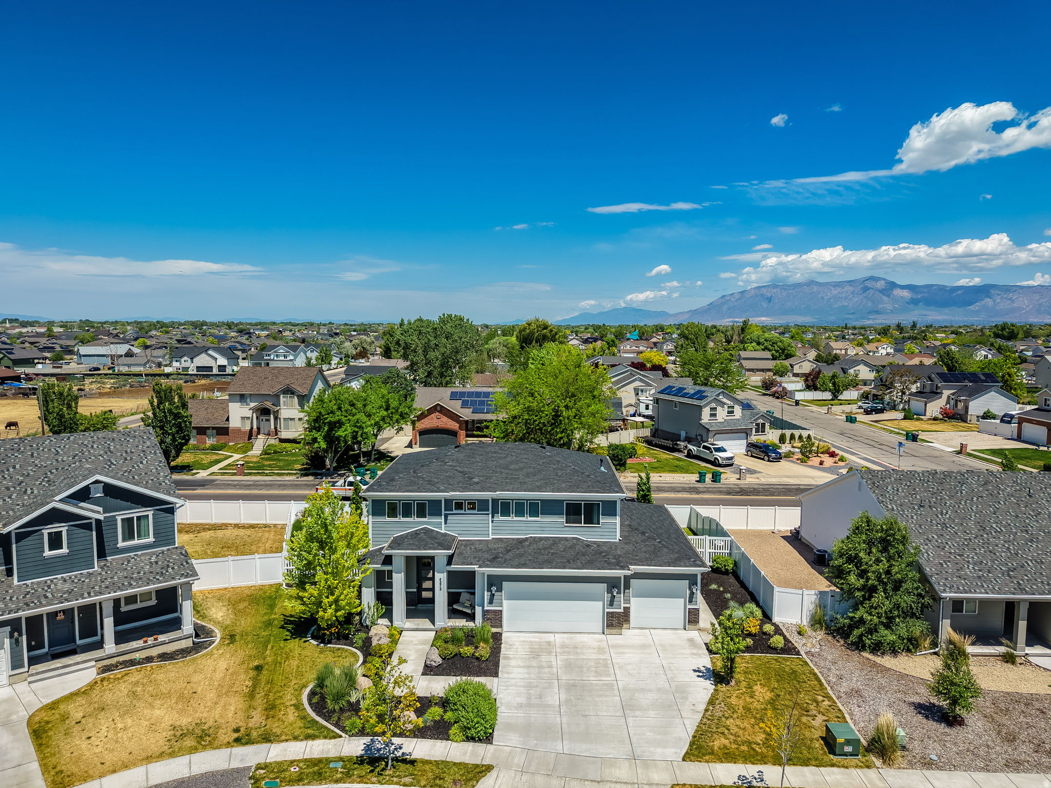 CRESTWOOD ESTATES - Residential