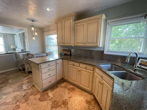 Tiny photo for 585 E 400 S, River Heights, UT 84321 (MLS # 2142085)