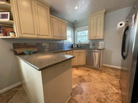 Tiny photo for 585 E 400 S, River Heights, UT 84321 (MLS # 2142085)
