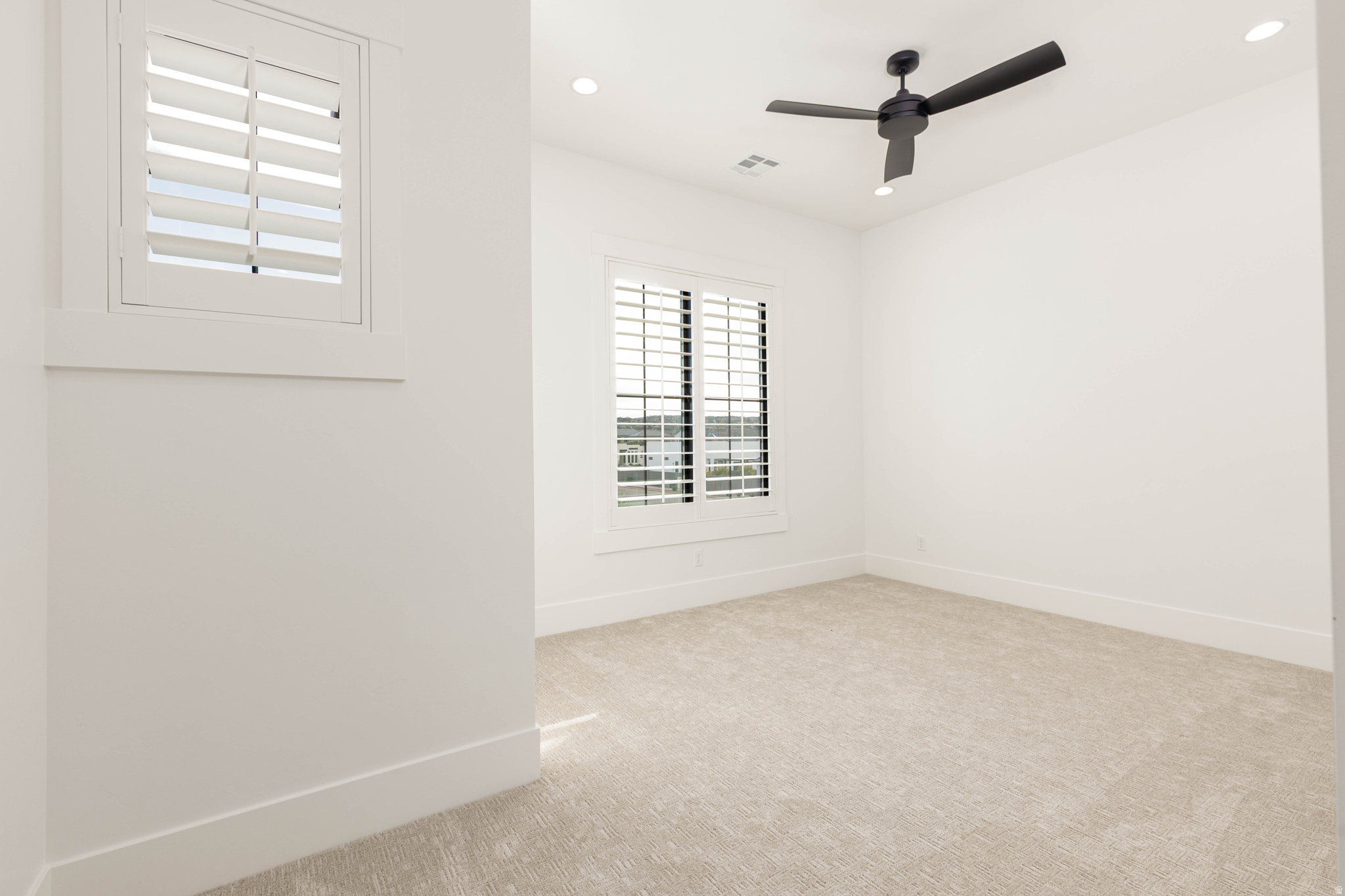 MOORLAND PARK 5 - Residential