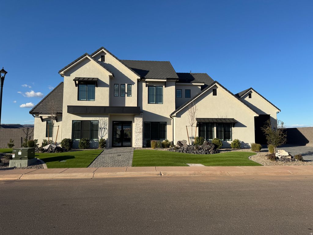 Photo of 2795 E MOORLAND DR, Saint George, UT 84790 (MLS # 2137308)