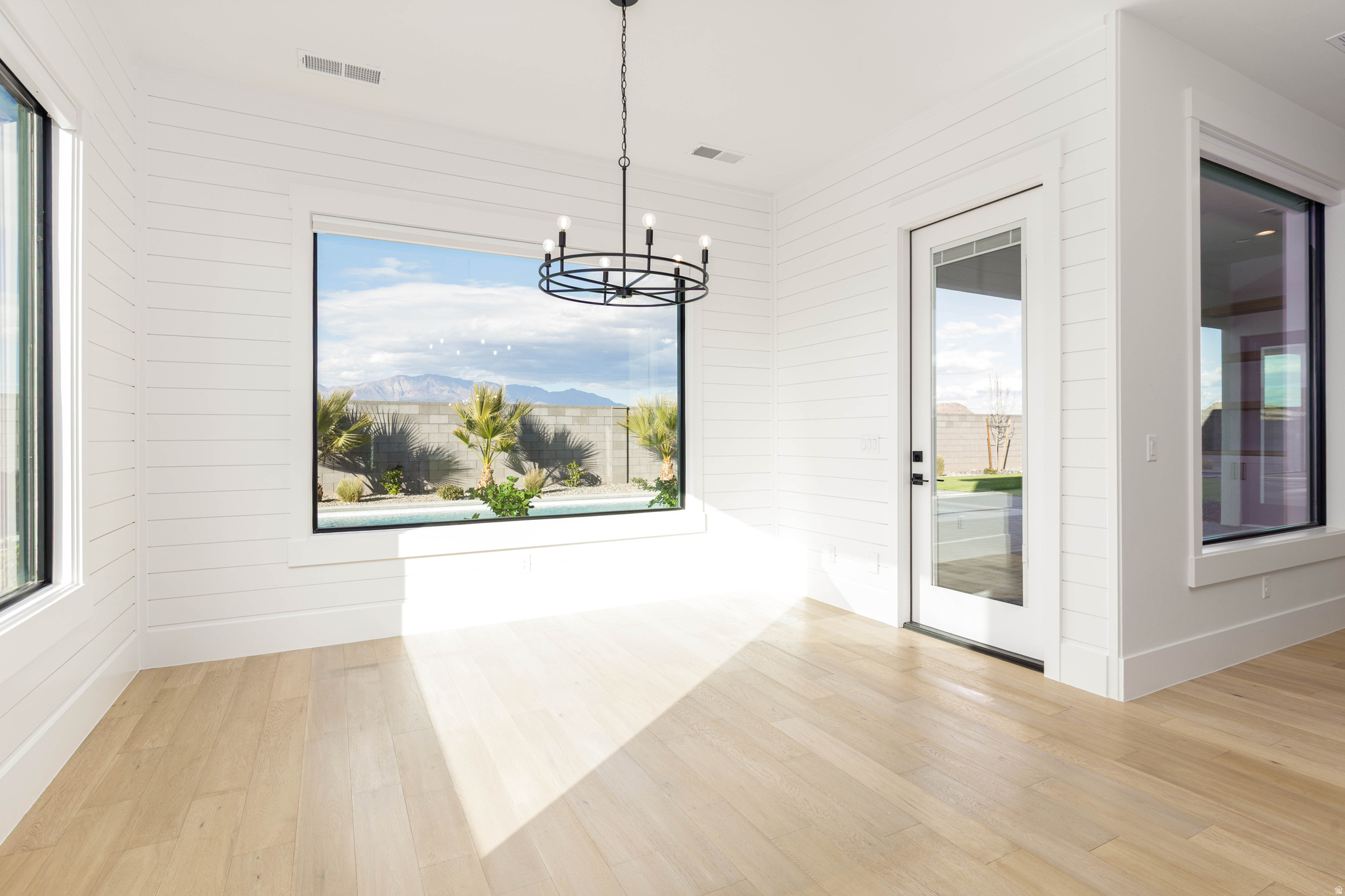 MOORLAND PARK 5 - Residential