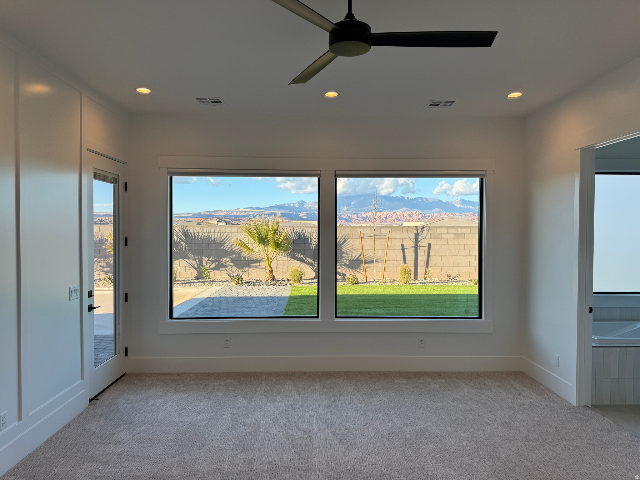 MOORLAND PARK 5 - Residential