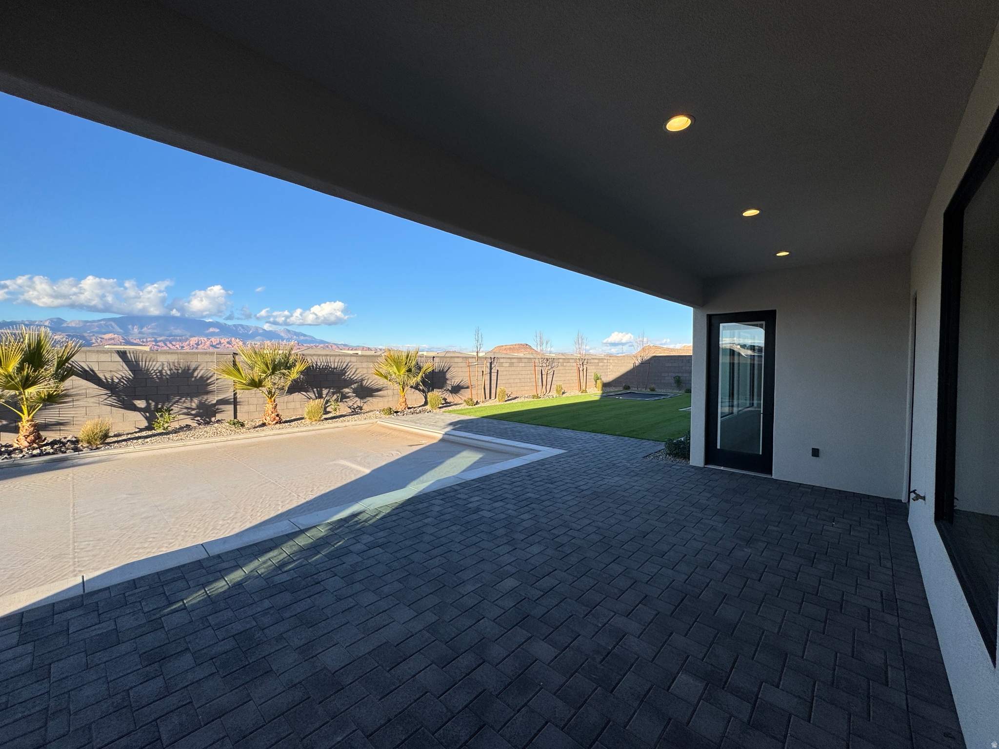MOORLAND PARK 5 - Residential